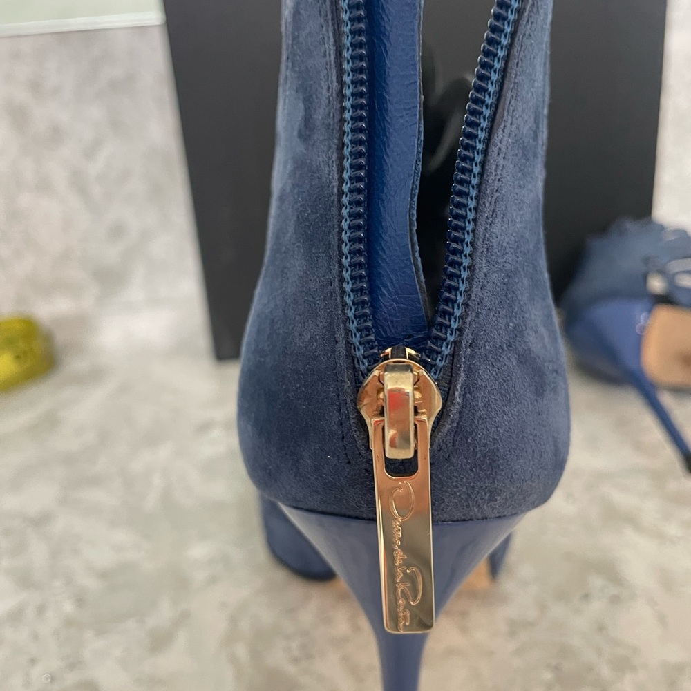 AUTHENTIC OSCAR DE LA RENTA blue suade 37.5 - Picture 3 of 10